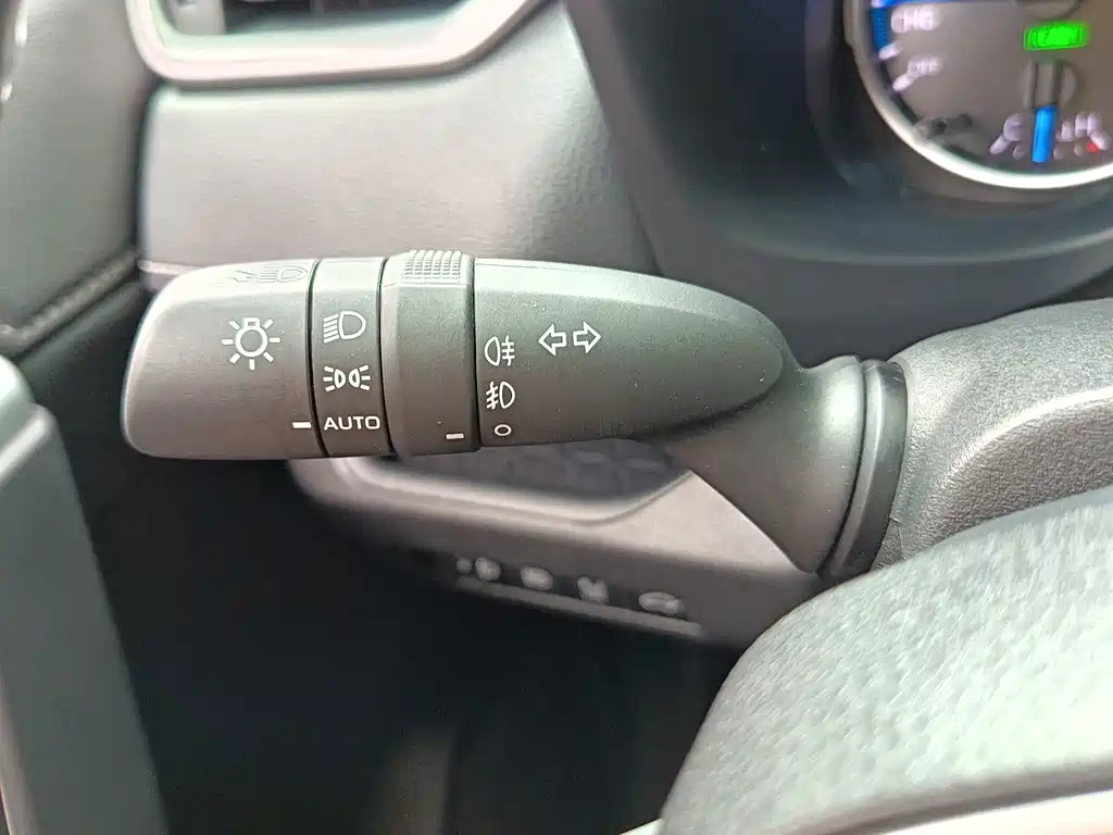 Wilanda 2022 Dual Engine 2.5L E-CVT Two-wheel Drive Premium Edition купить на сайте DeffCars