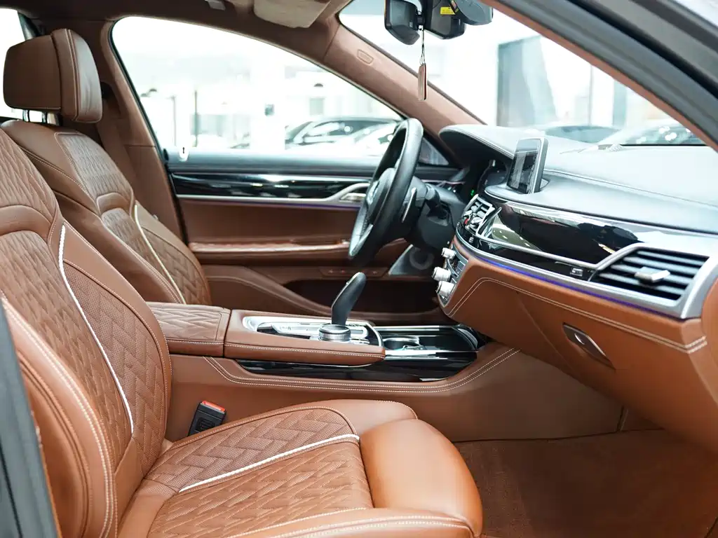 BMW 7 Series 2022 740Li xDrive Executive M Sports Package купить на сайте DeffCars