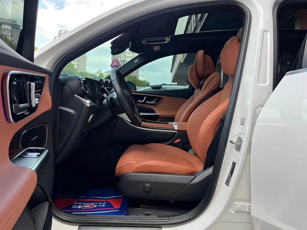 Mercedes GLC 2023 Modified 260L 4MATIC 7 Seater купить на сайте DeffCars