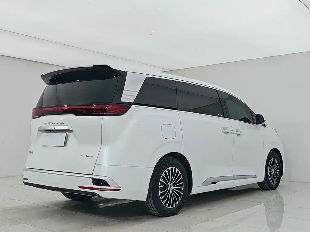 Denza D9 2022 DM-i 970 four-wheel drive premium model купить на сайте DeffCars