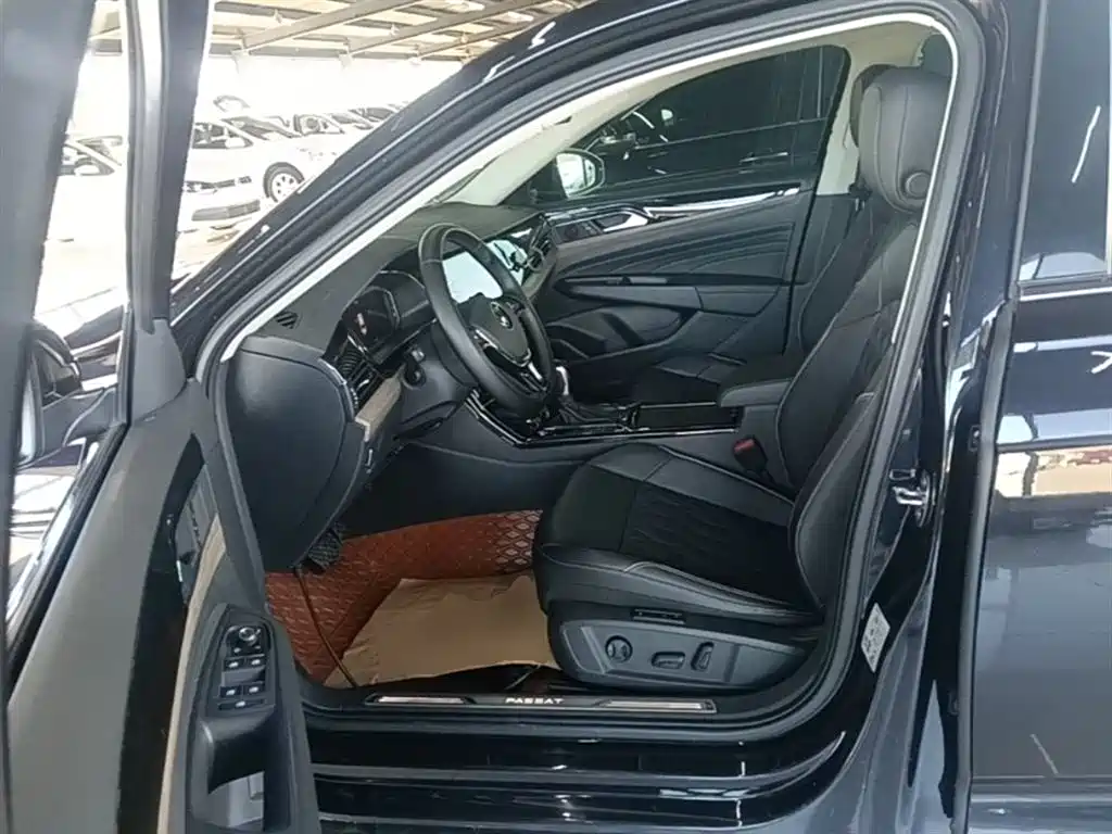 Passat 2021 330TSI Deluxe Edition купить на сайте DeffCars