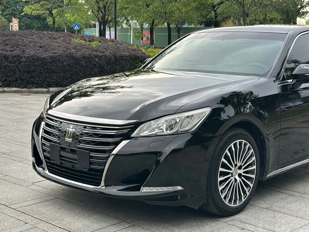 Crown 2018 2.0T Sports Edition купить на сайте DeffCars
