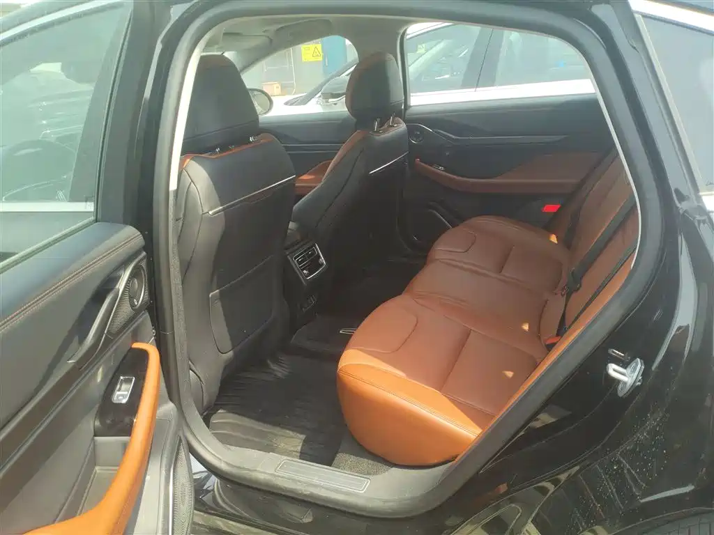 Lincoln Z 2025 2.0T Premium Edition купить на сайте DeffCars