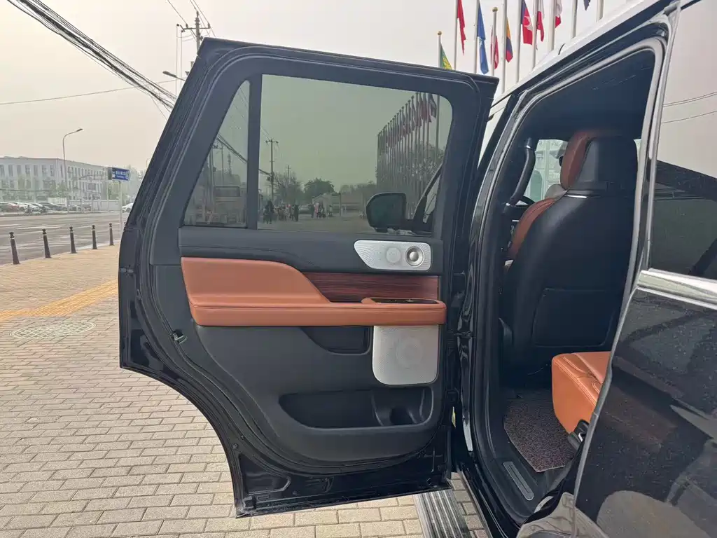 Navigator 2020 3.5T Honor Edition купить на сайте DeffCars