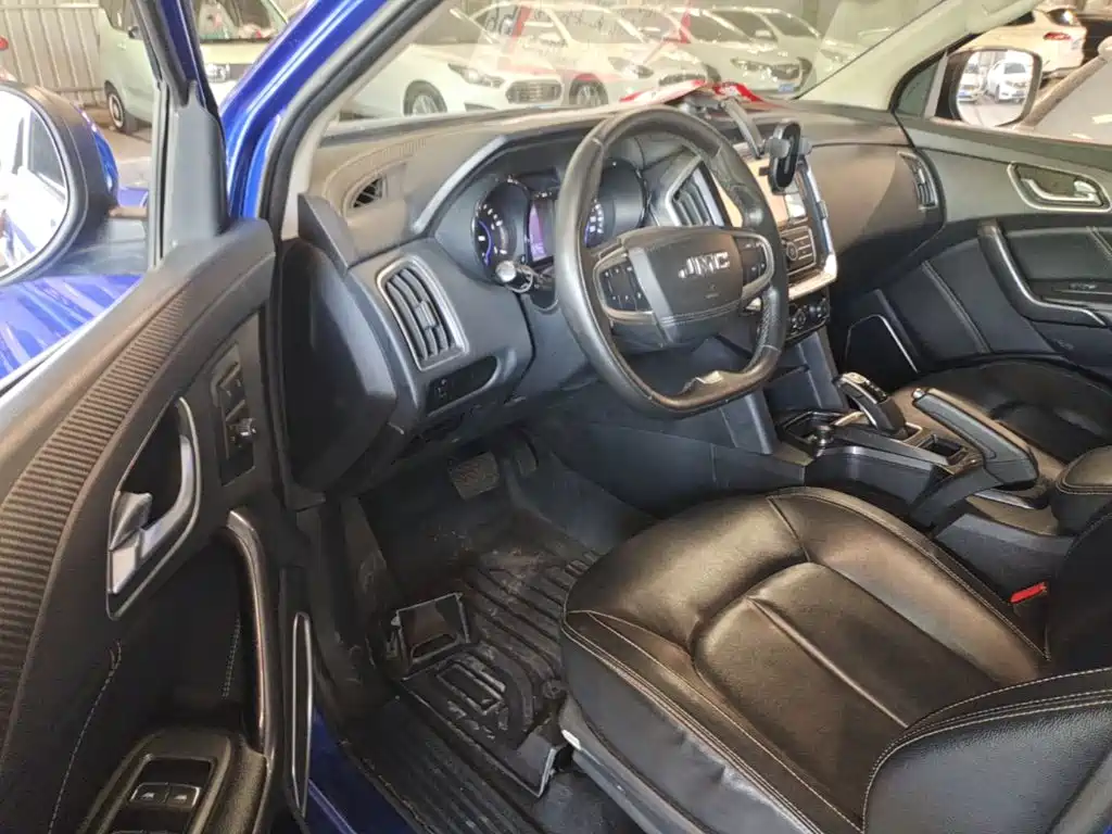 Vigus 7 2020 2.0T Diesel Automatic Two-wheel Drive Comfort Edition Short Axis National VI JX4D20A6L купить на сайте DeffCars