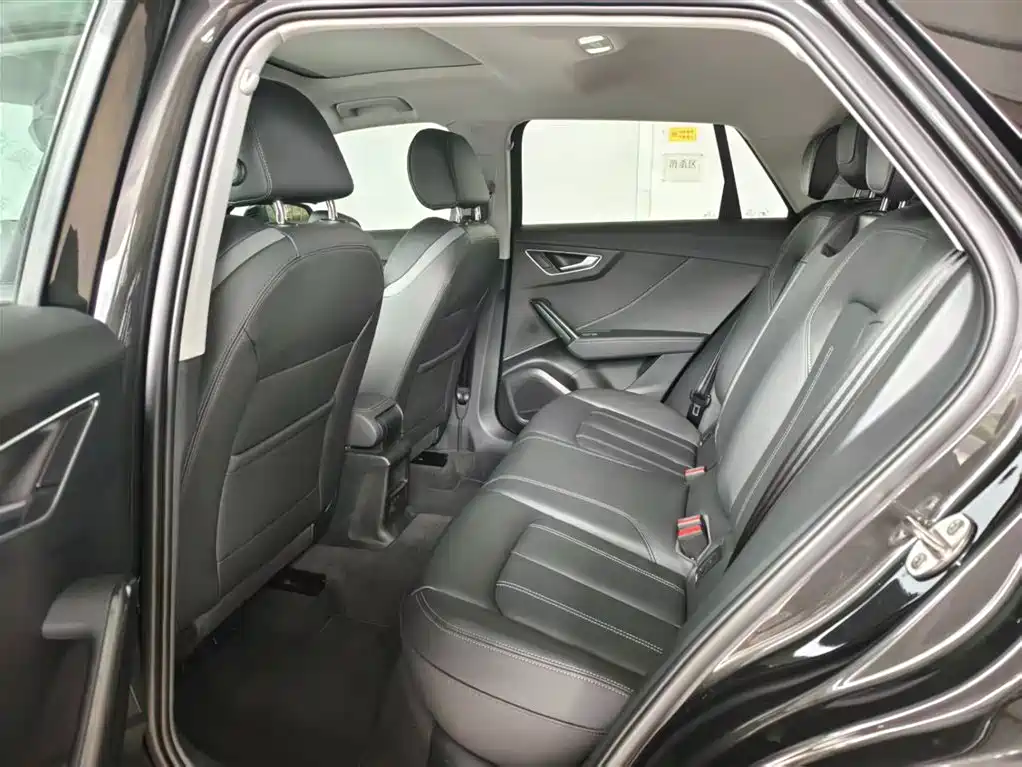 Audi Q2L 2024 35TFSI fashionable and dynamic купить на сайте DeffCars
