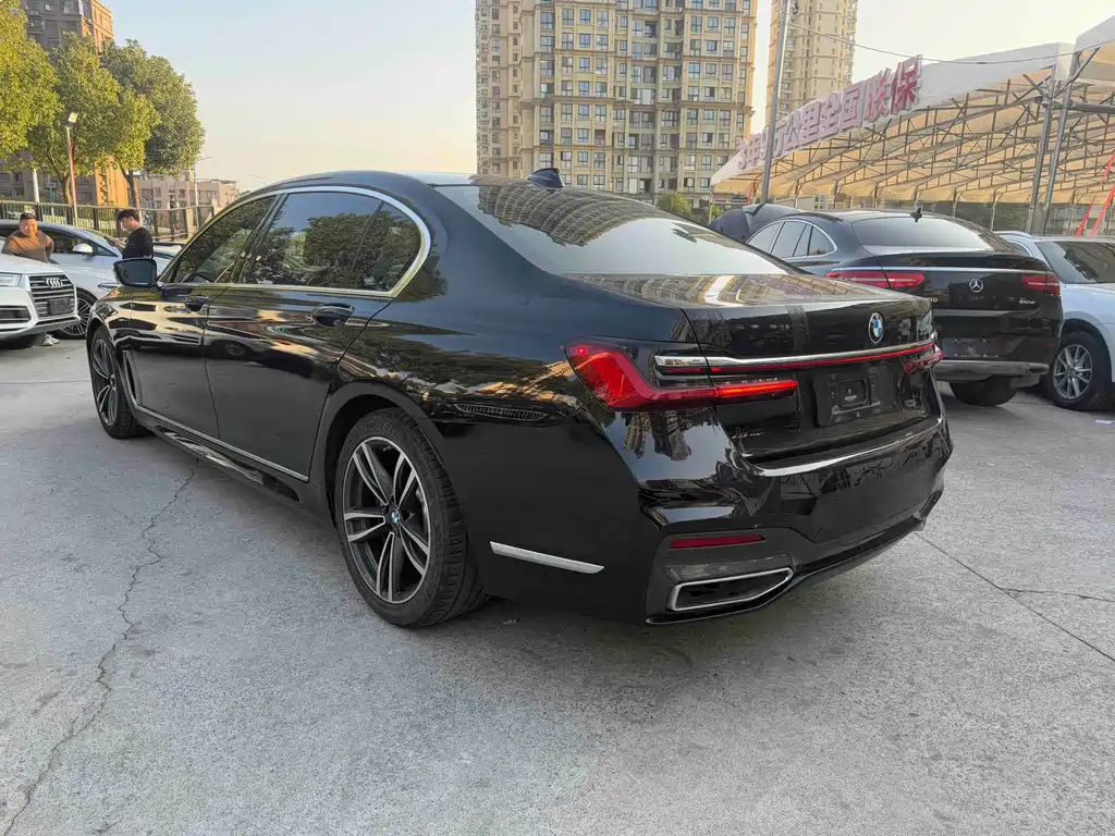 BMW 7 Series 2021 730Li M Sports Package купить на сайте DeffCars