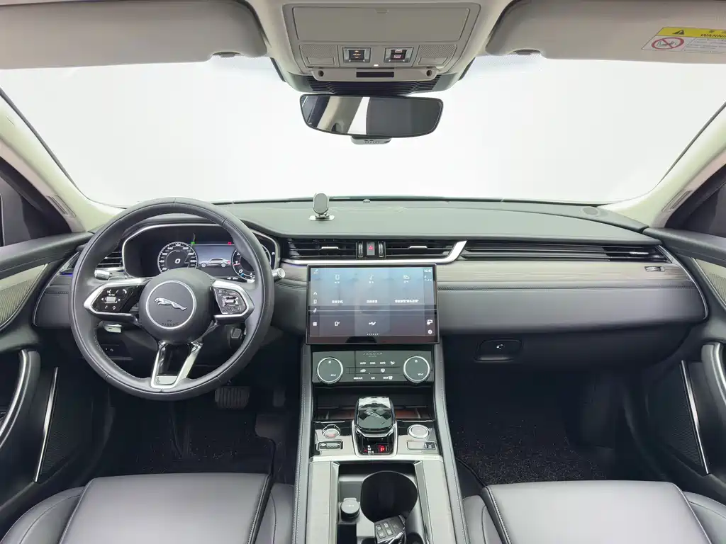 Jaguar XFL 2022 XFL 2.0T P200 2WD Elite Deluxe Edition купить на сайте DeffCars