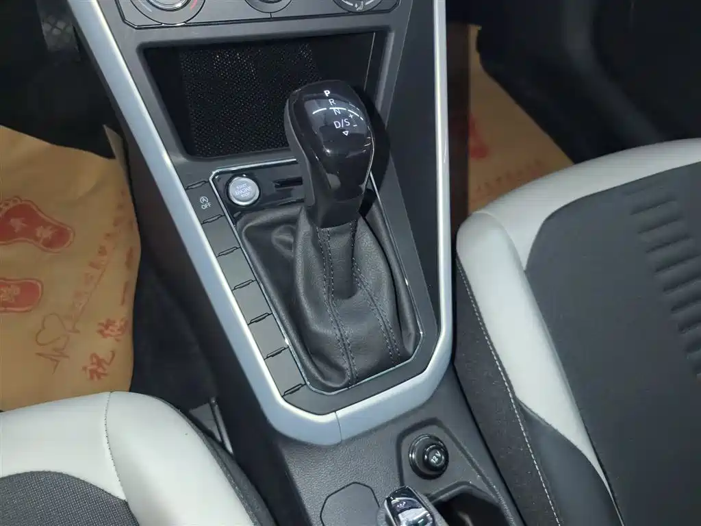 Polo 2023 facelift Plus 1.5L automatic colorful technology version купить на сайте DeffCars