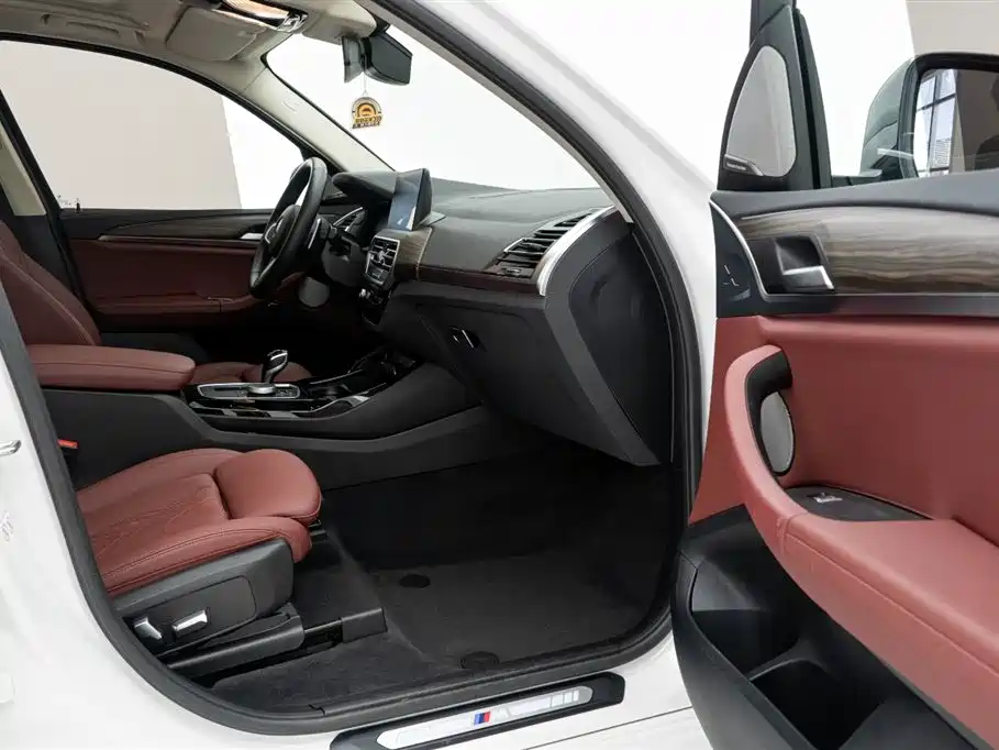 BMW X3 2022 Model 2 xDrive30i Leading M Night Package купить на сайте DeffCars