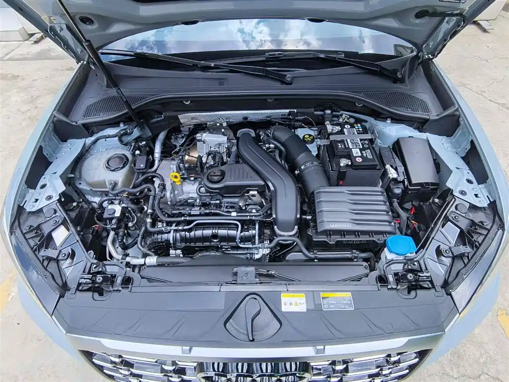 Audi Q2L 2023 35TFSI fashionable and dynamic купить на сайте DeffCars