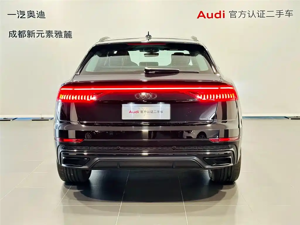 Audi Q8 2023 55 TFSI exclusive dynamic model купить на сайте DeffCars