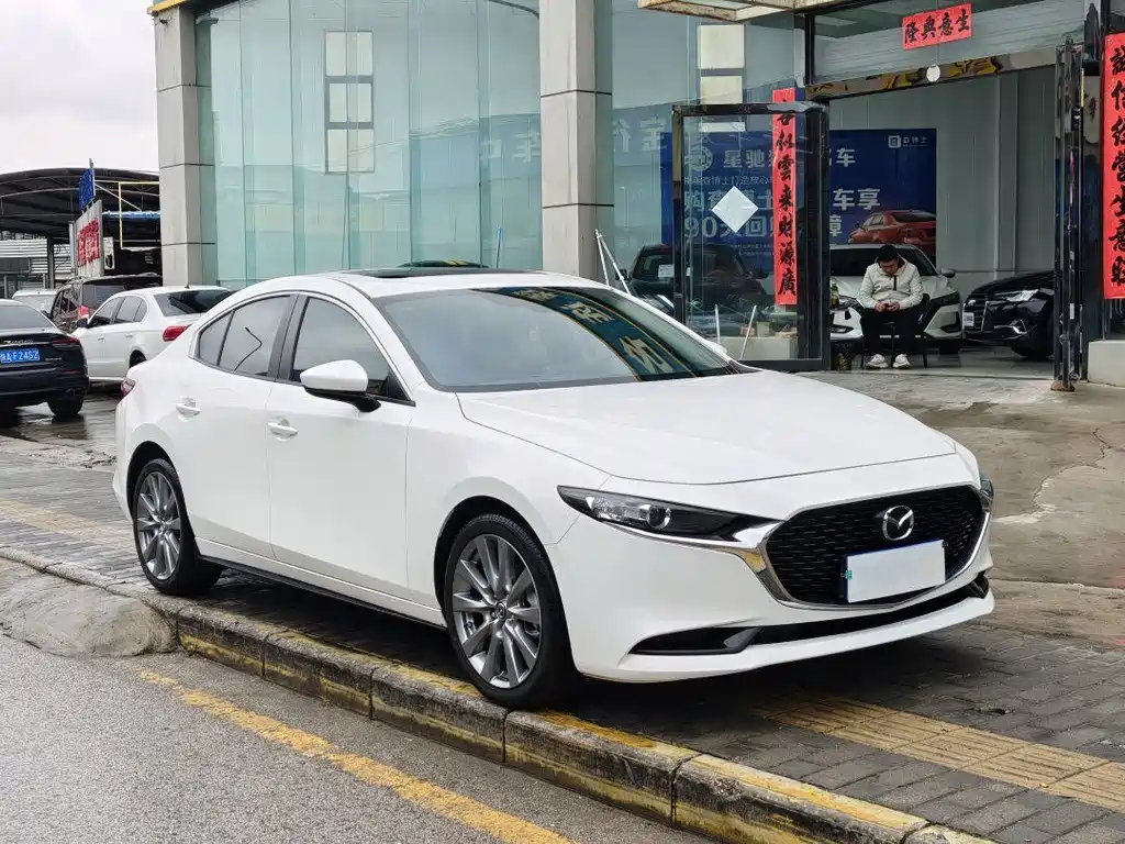 Mazda3 Angkesela 2025 2.0L Automatic Premium Edition купить на сайте DeffCars