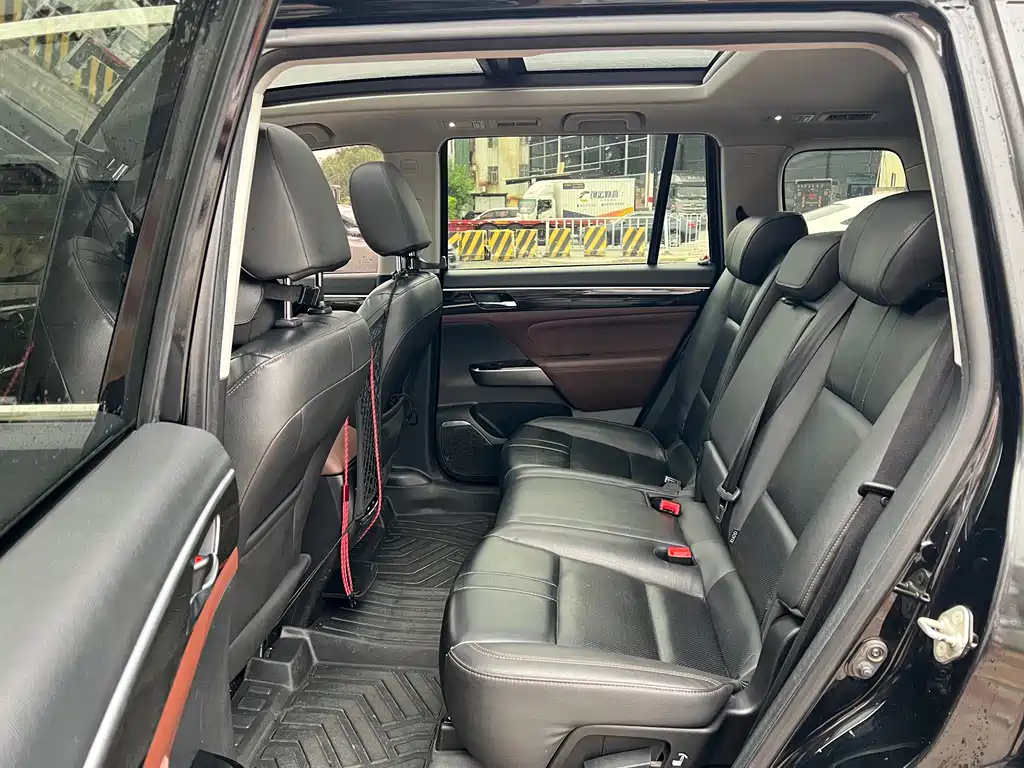 Trumpchi GS8 2017 320T 2WD Luxury Connected Edition (seven seats) купить на сайте DeffCars