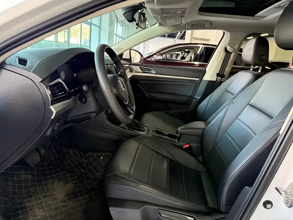 Lavida 2022 1.5L automatic vision version купить на сайте DeffCars