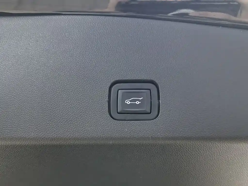 Cadillac XT6 2022 2.0T six-seat four-wheel drive stylish model купить на сайте DeffCars