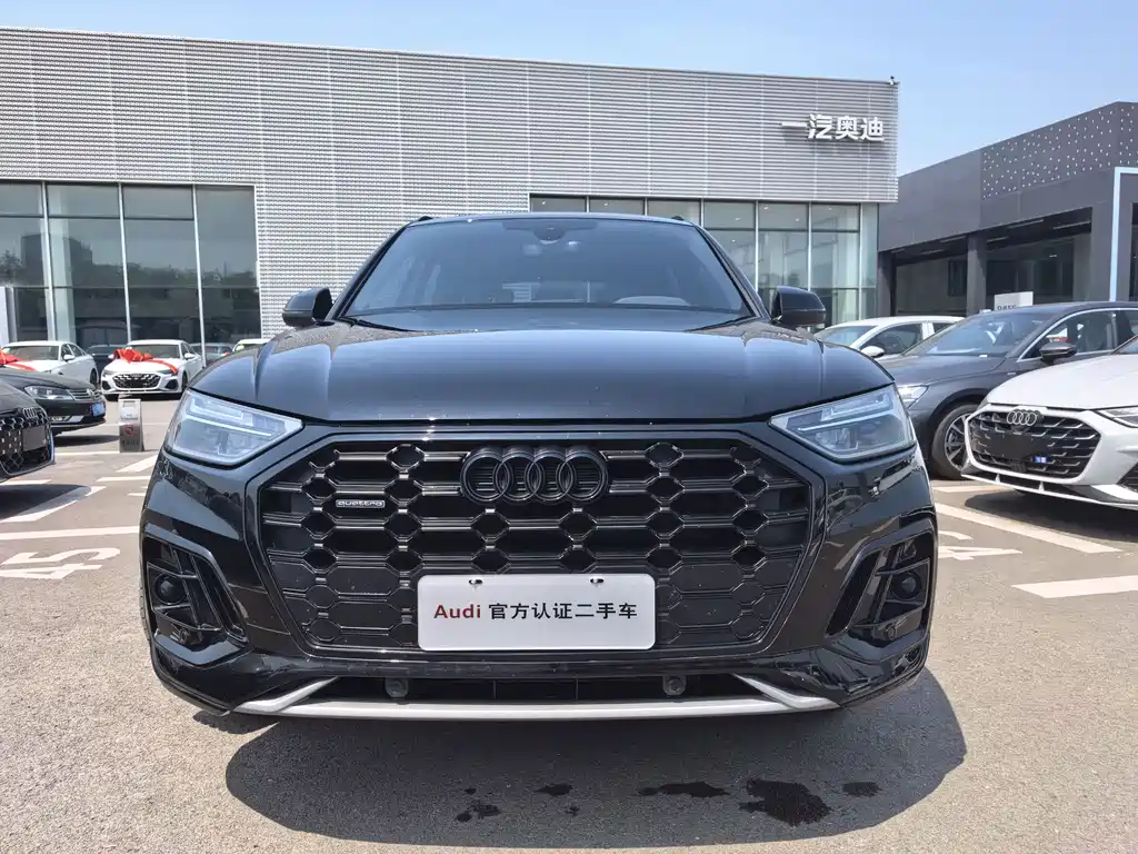 Audi Q5L 2024 40 TFSI luxury and dynamic model купить на сайте DeffCars