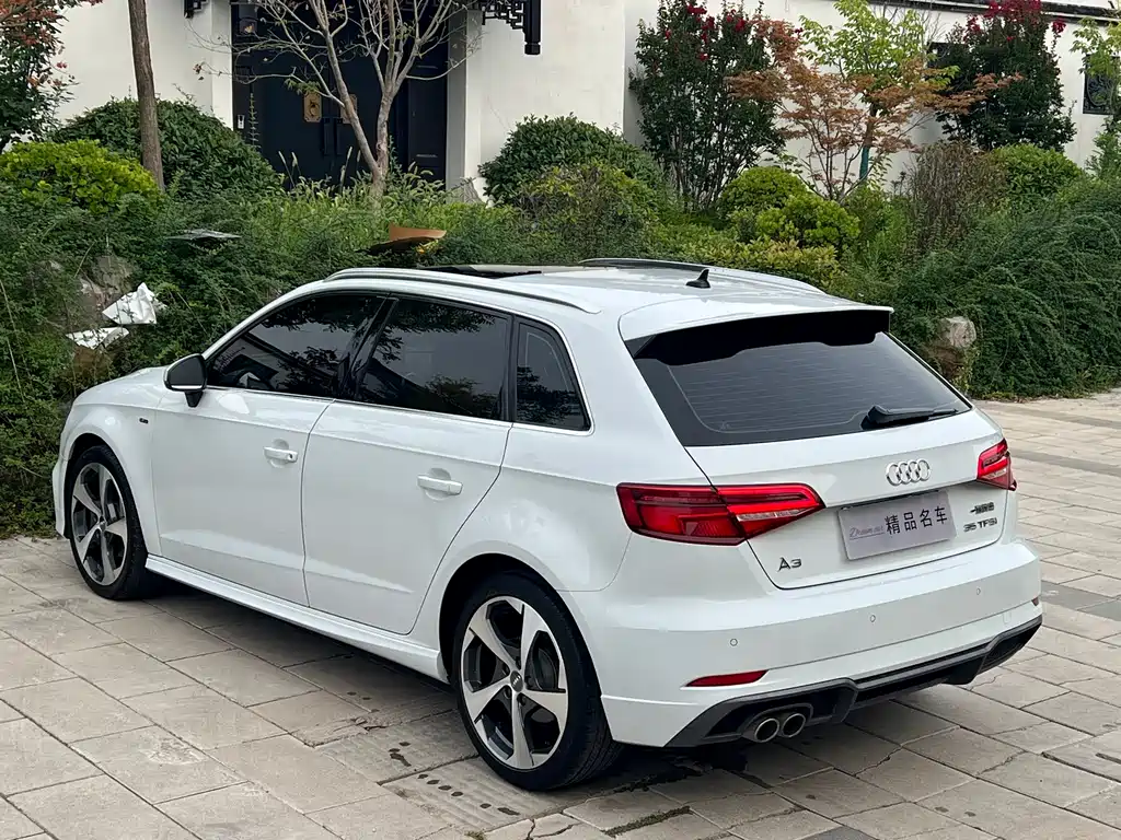 Audi A3 2019 Sportback 35 TFSI Sports National VI купить на сайте DeffCars