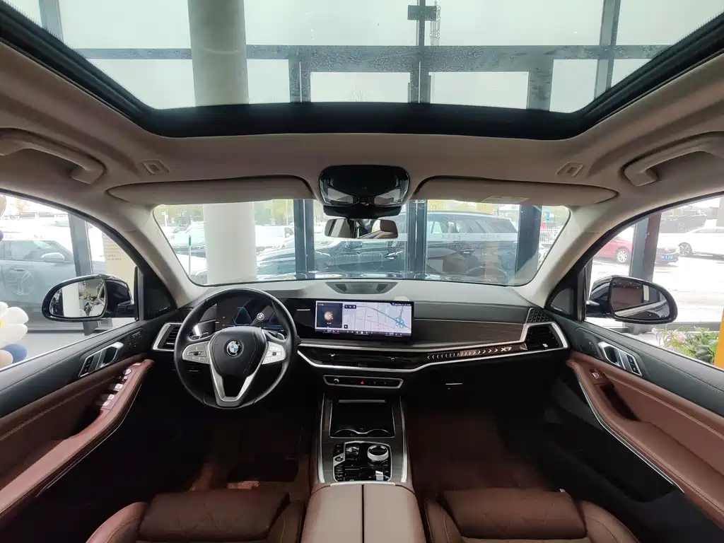 BMW X7 2024 xDrive40i Leading Luxury Package купить на сайте DeffCars