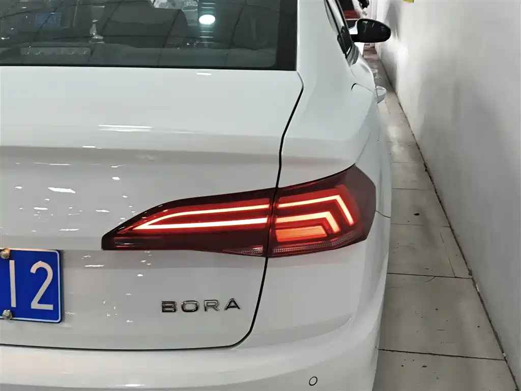 Bora 2021 1.5L Automatic Fashion Smart Connected Edition купить на сайте DeffCars