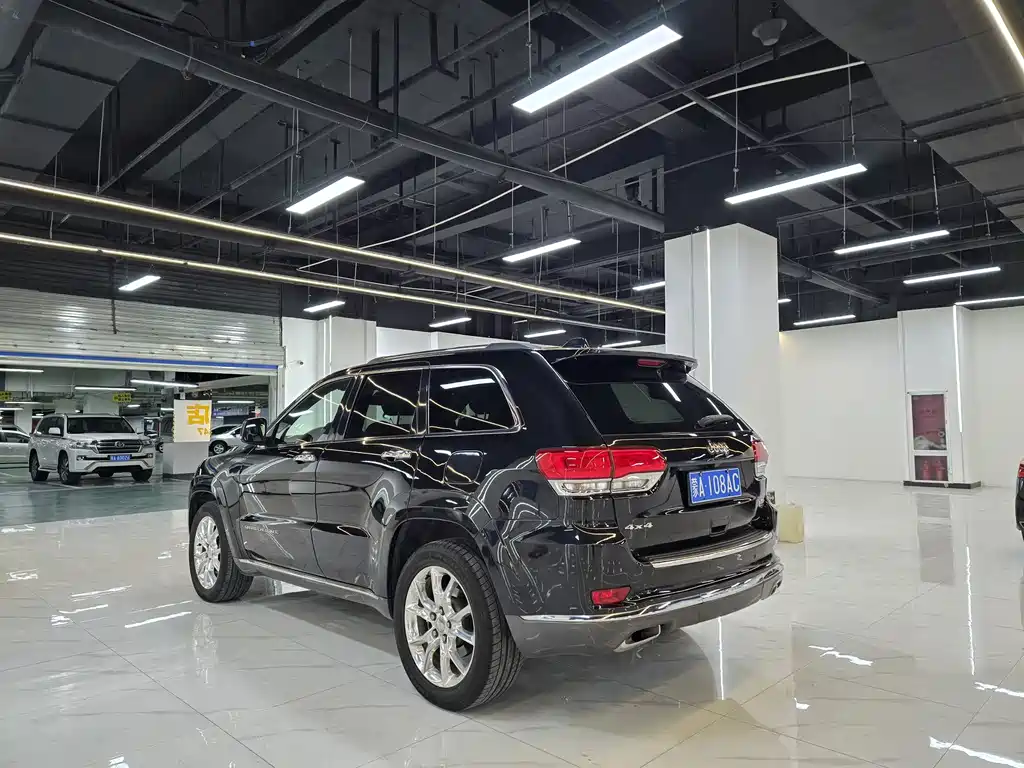 Imported Grand Cherokee 2014 3.0L flagship Zunyue Edition купить на сайте DeffCars
