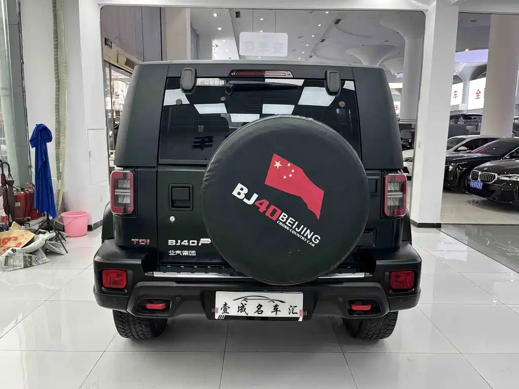 Beijing Off-Road BJ40 2021 2.0D Automatic Four-wheel Drive Blade Hero Edition Knight Type (front and rear electronically controlled locks) купить на сайте DeffCars