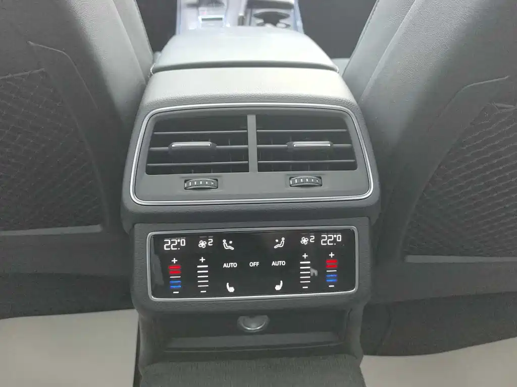 Audi A6L 2021 55 TFSI quattro exclusive dynamic model купить на сайте DeffCars