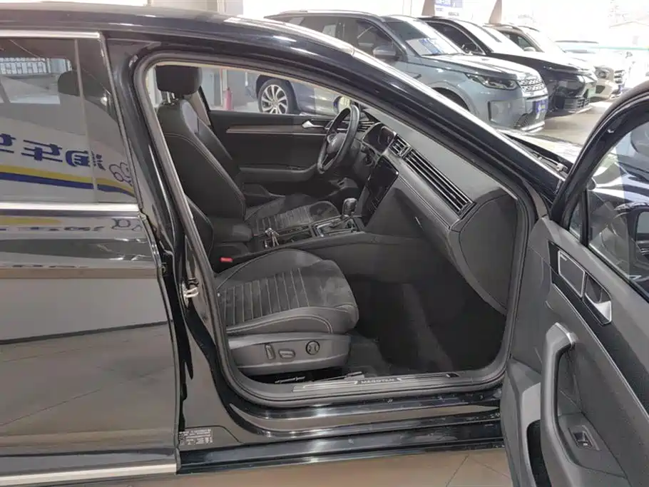 Magotan 2021 330TSI DSG 30th Anniversary Edition купить на сайте DeffCars