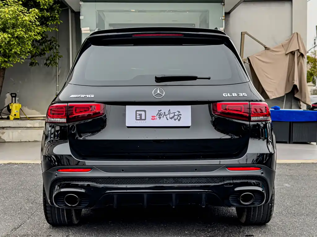 Mercedes-Benz GLB AMG 2023 AMG GLB 35 4MATIC купить на сайте DeffCars