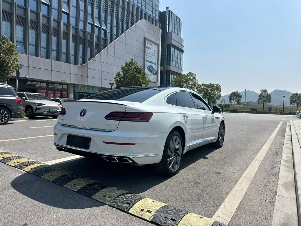 FAW-Volkswagen CC 2024 380TSI eye-catching version купить на сайте DeffCars