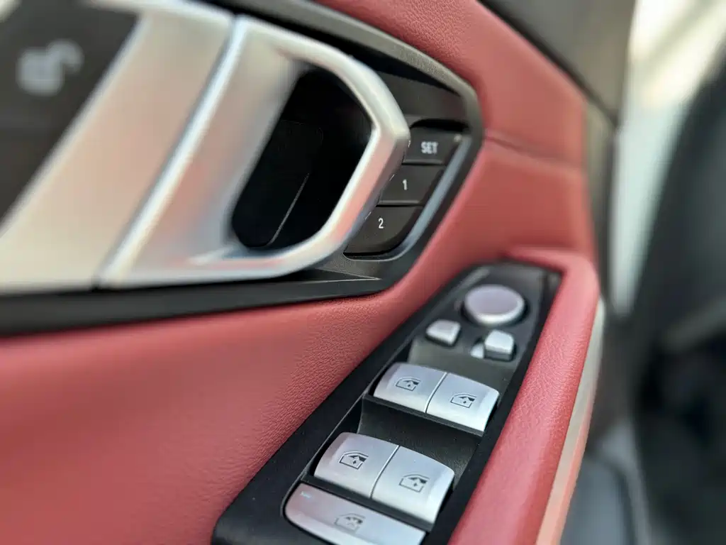 BMW 3 Series 2024 320i M Sports Package купить на сайте DeffCars
