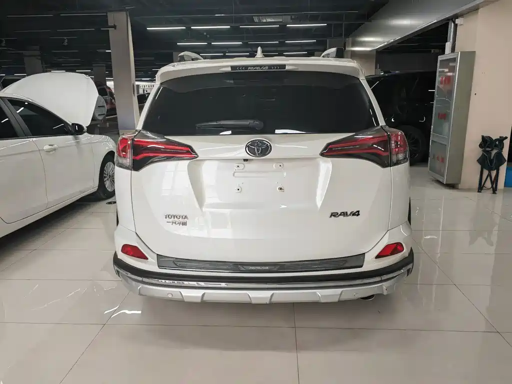 RAV4 Rongfang 2019 2.0L CVT 2WD Fashion X Limited Edition National VI купить на сайте DeffCars