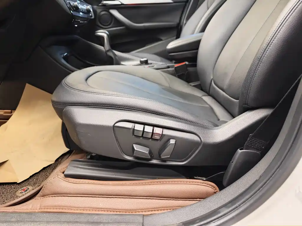 BMW X1 2016 sDrive18Li Exclusive Model купить на сайте DeffCars