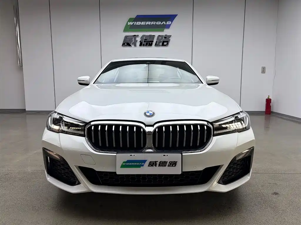BMW 5 Series 2022 facelift 525Li M Sports Package купить на сайте DeffCars