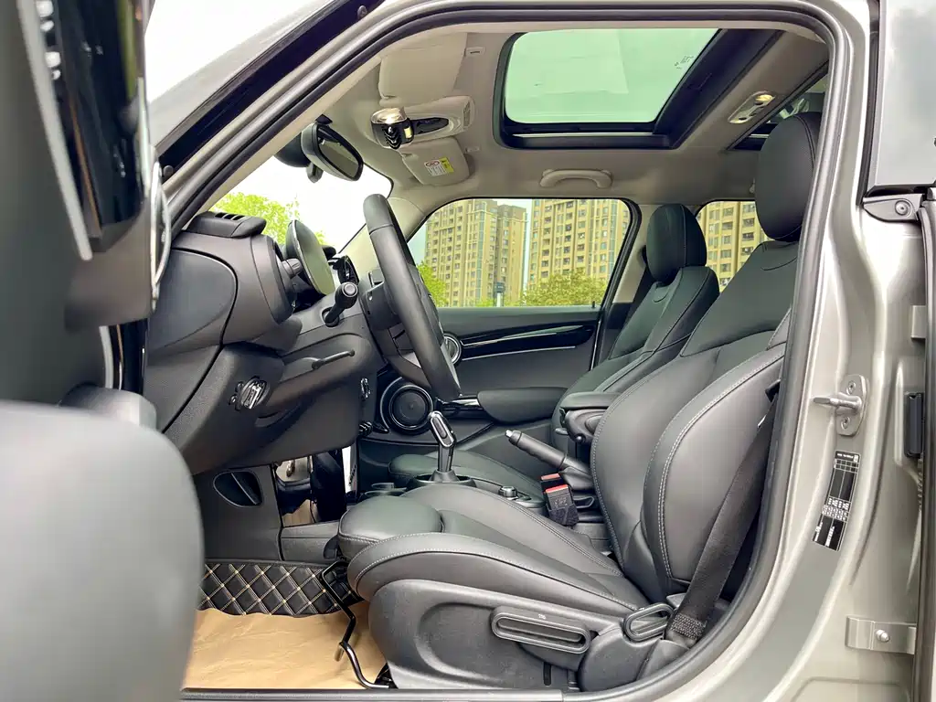 MINI 2023 1.5T COOPER Artist Five-Door Edition купить на сайте DeffCars