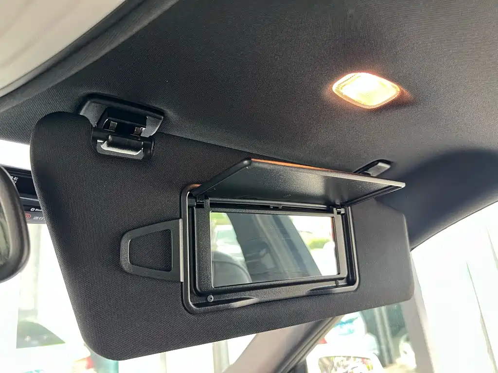 Mercedes-Benz E-Class 2015 facelift E 260 L sporty купить на сайте DeffCars