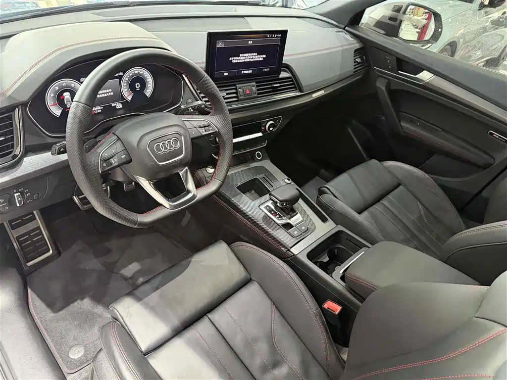 Audi Q5L Sportback 2022 40 TFSI RS Kit Burning Speed ​​Type купить на сайте DeffCars