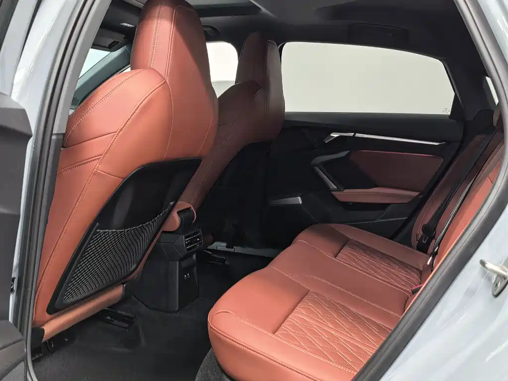 Audi A3 2025 A3L Limousine 35TFSI Flying Spur Exclusive купить на сайте DeffCars