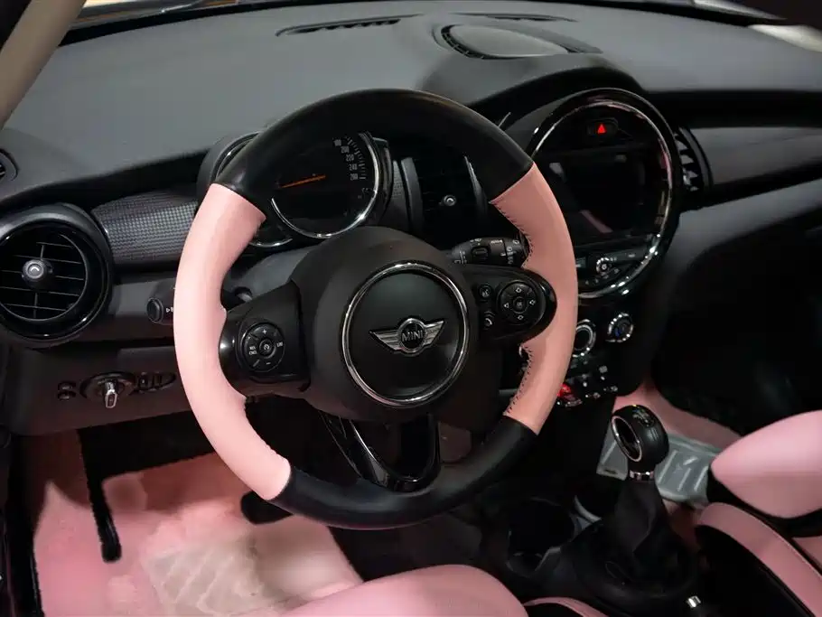 MINI 2016 1.5T COOPER five-door version купить на сайте DeffCars