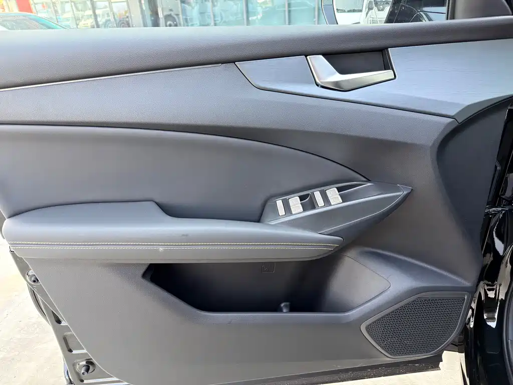 Kaiyi Kunlun 2026 1.5T Mountain Edition 5 seats купить на сайте DeffCars