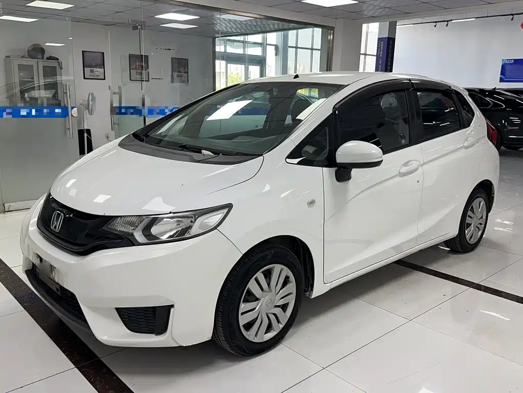 Fit 2014 1.5L LX CVT comfort model купить на сайте DeffCars