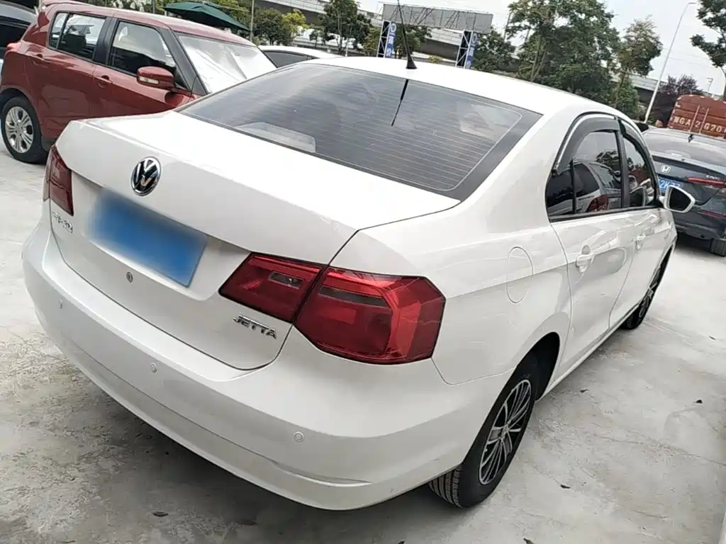 Jetta 2015 Premium Edition 1.4L Manual Fashion Model купить на сайте DeffCars