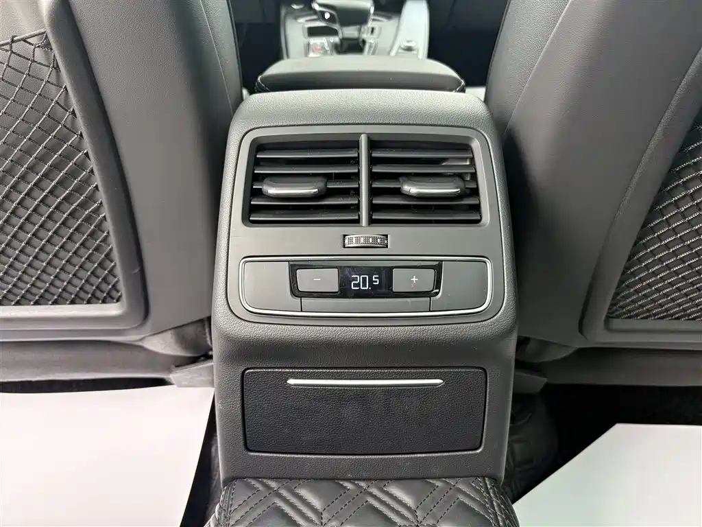 Audi A4L 2020 40 TFSI luxury and dynamic model купить на сайте DeffCars