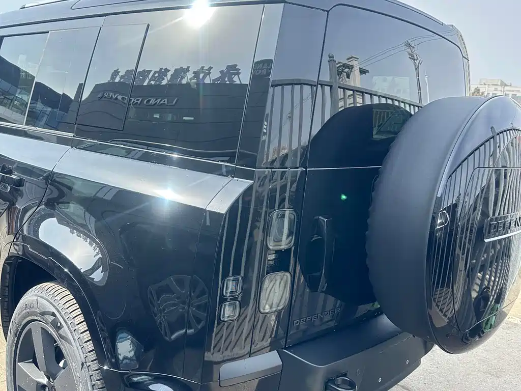 Land Rover Defender 2026 110 3.0T P400 X-Dynamic HSE купить на сайте DeffCars