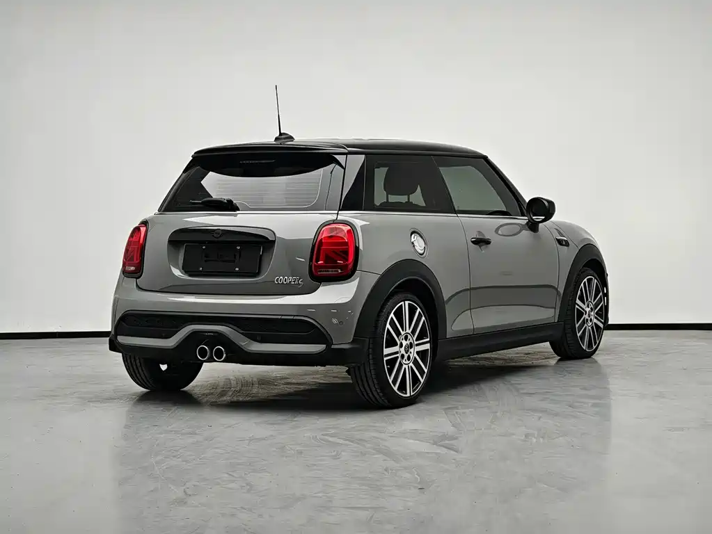 MINI 2022 2.0T COOPER S Artist купить на сайте DeffCars