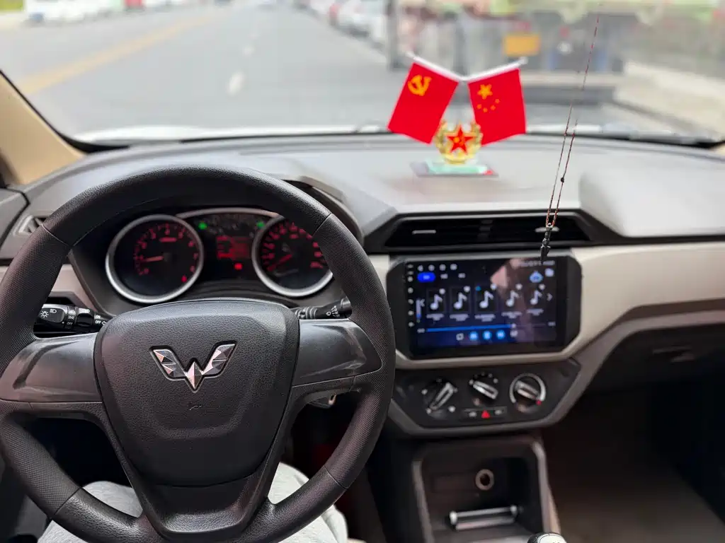 Wuling Hongguang 2019 1.5L S basic model National VI LAR купить на сайте DeffCars