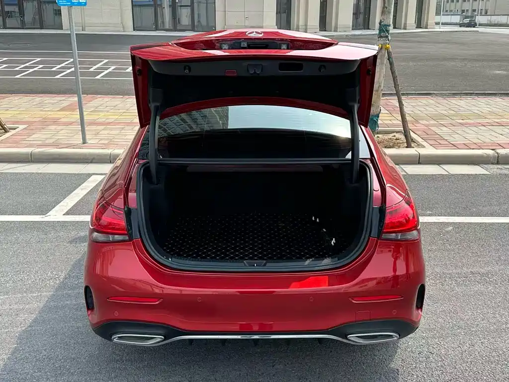 Mercedes-Benz A-Class 2019 A 180 L Sports Sedan купить на сайте DeffCars