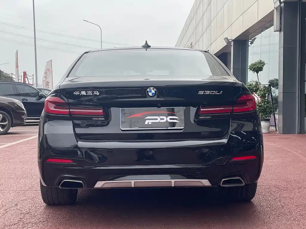 BMW 5 Series 2020 530Li Leading M Sports Package купить на сайте DeffCars