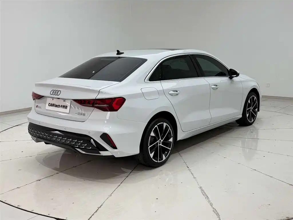 Audi A3 2026 A3L Limousine 35TFSI Flying Spur Exclusive купить на сайте DeffCars