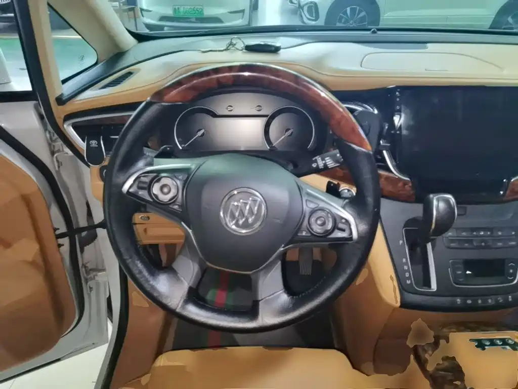 Buick GL8 2018 ES 28T Comfort Type National VI купить на сайте DeffCars